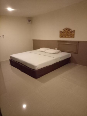 Гостиница Tongpoon Hotel  Бангкок